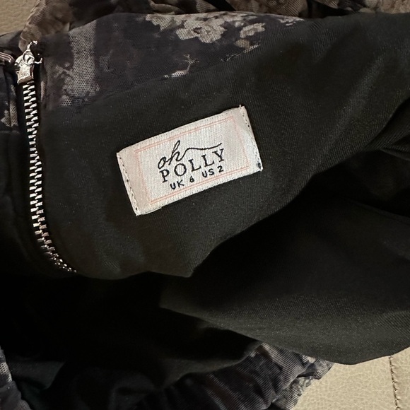 Oh Polly Fall for Floral Printed Ruched Mesh Mini Skirt in Black - Picture 4 of 4